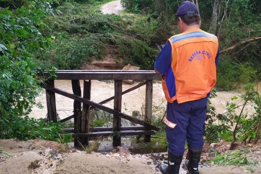 Chapada dos Guimarães decreta situação de emergência após alagamentos deslizamentos