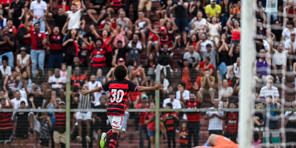 Flamengo estreia na Copinha com goleada de 5 a 0