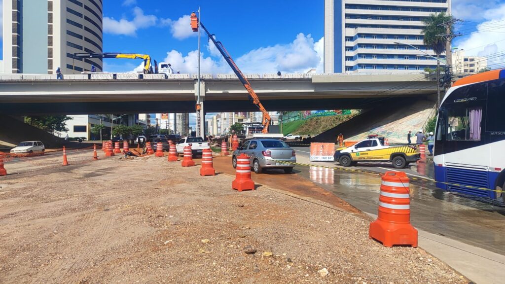 Intervenção parcial do trânsito no viaduto do CPA deve durar até duas semanas