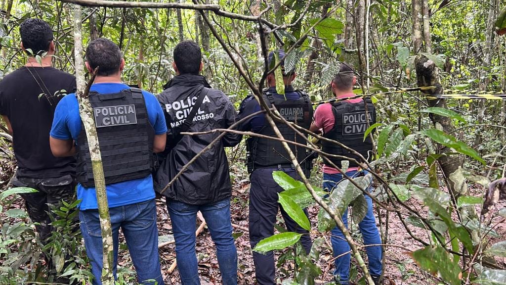 Sobe para 12 o número de mortos encontrado em cemitério clandestino de facção criminosa