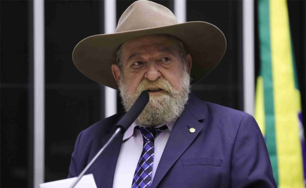 Deputado Barbudo critica decreto de Lula que da poder de polícia para Funai: “aberração”