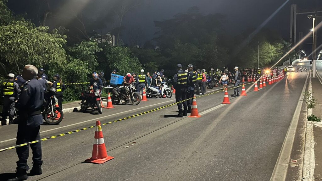 Operação Lei Seca termina com 32 motos removidas na noite desta quarta-feira