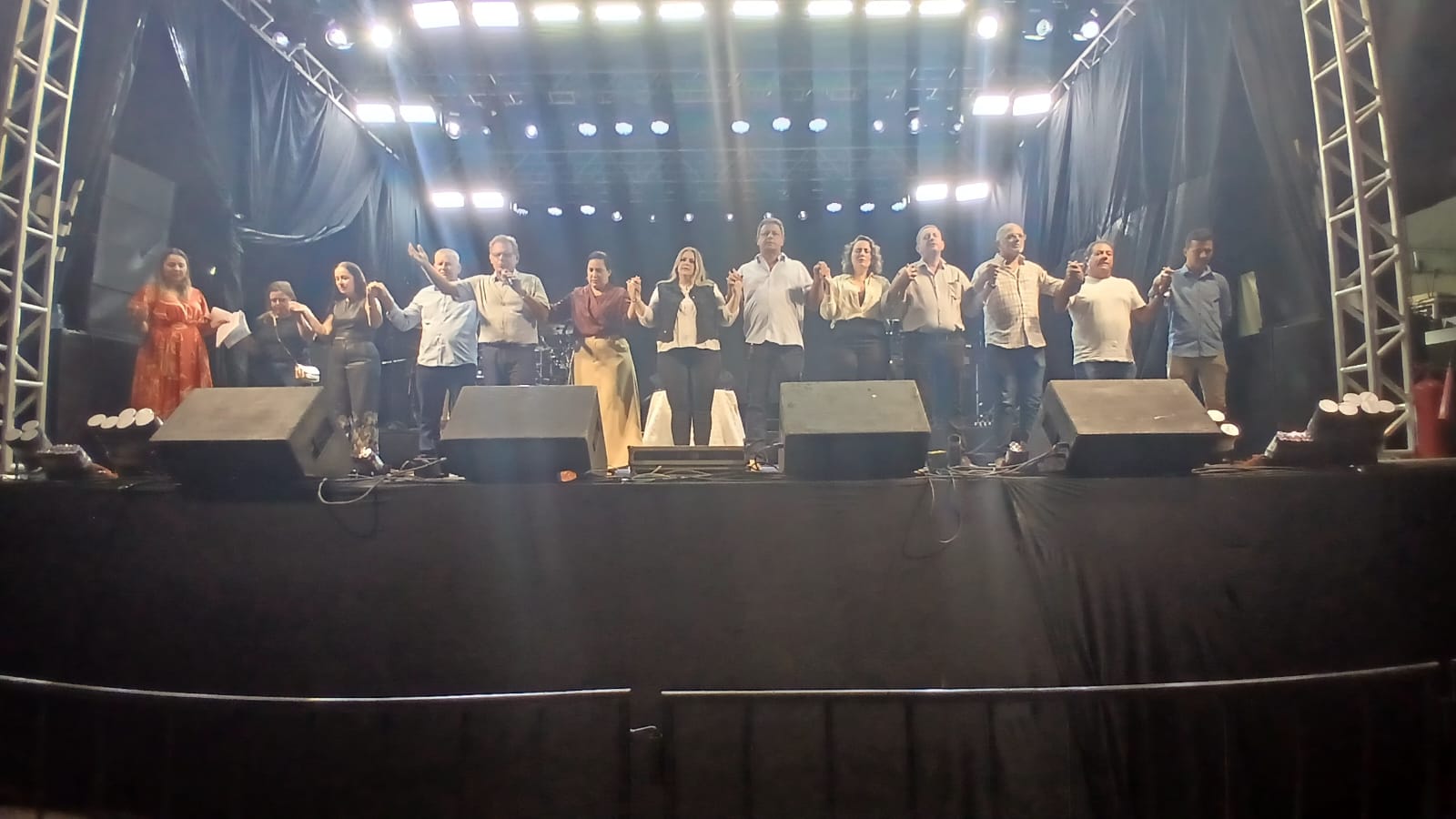 ITANHANGÁ-MT: Festa de 25 anos de emancipação  politica do Municipio iniciou com a 1º corrida de Rua e encerra com grande   show Nacional da dupla MAX E LUAN