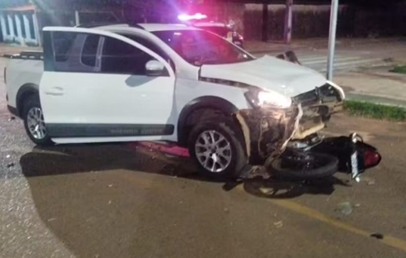 Motorista de Saveiro não respeita sinalização, atinge moto e mata adolescente de 16 anos