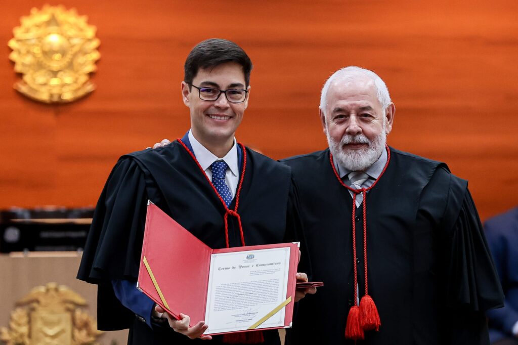 Novo desembargador cita tentativas para impedir posse e defende Judiciário forte e independente