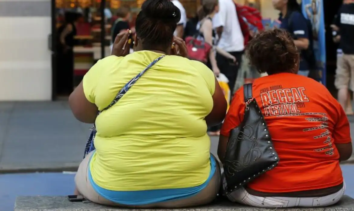 ALERTA NA SAÚDE: Um a cada três brasileiros vive com obesidade, mostra relatório global