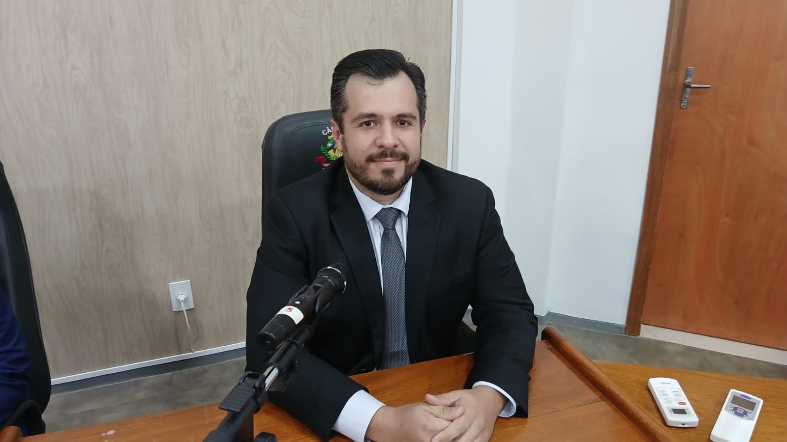 Itanhangá: Vereador Dr. Edmauro Dier defende a retroatividade da licença prêmio em prol aos servidores públicos.