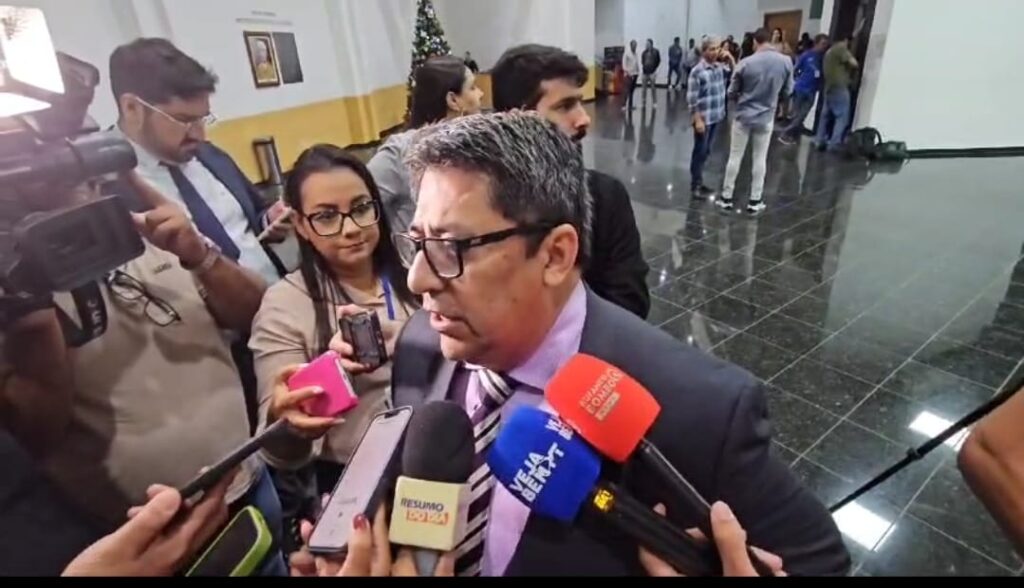“estamos com os artilheiros posicionados”
