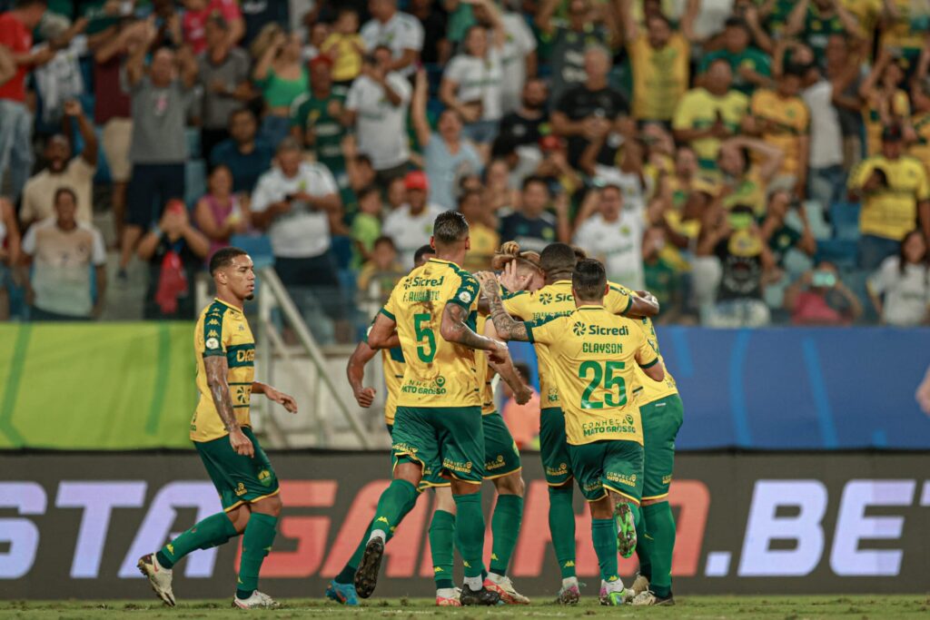 Cuiabá enfrenta a Ferroviária neste domingo na Arena Pantanal pela Série B do Brasileiro