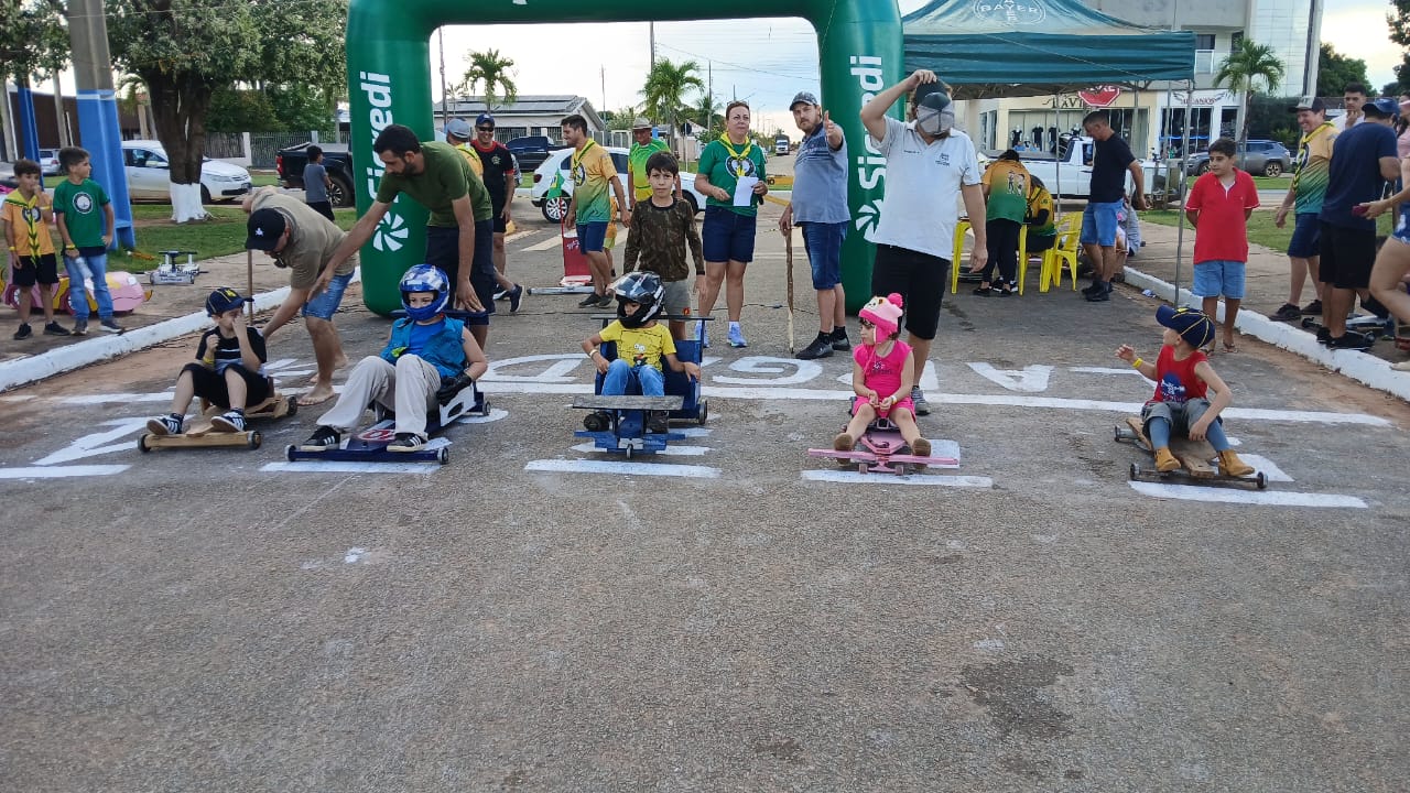 ITANHANGÁ-MT: Centenas de pessoas compareceram para prestigiar a 1º corrida de “Carrinho de Rolimã”