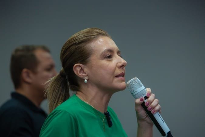 Prefeita de VG rebate críticas feitas por Kalil nas redes sociais e diz que ex "quer aparecer"