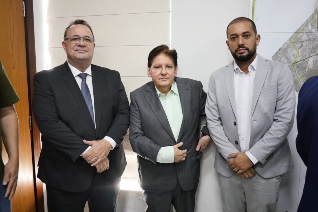 Prefeita oficializa três trocas no secretariado em VG; ex-secretário de Emanuel assume Administração