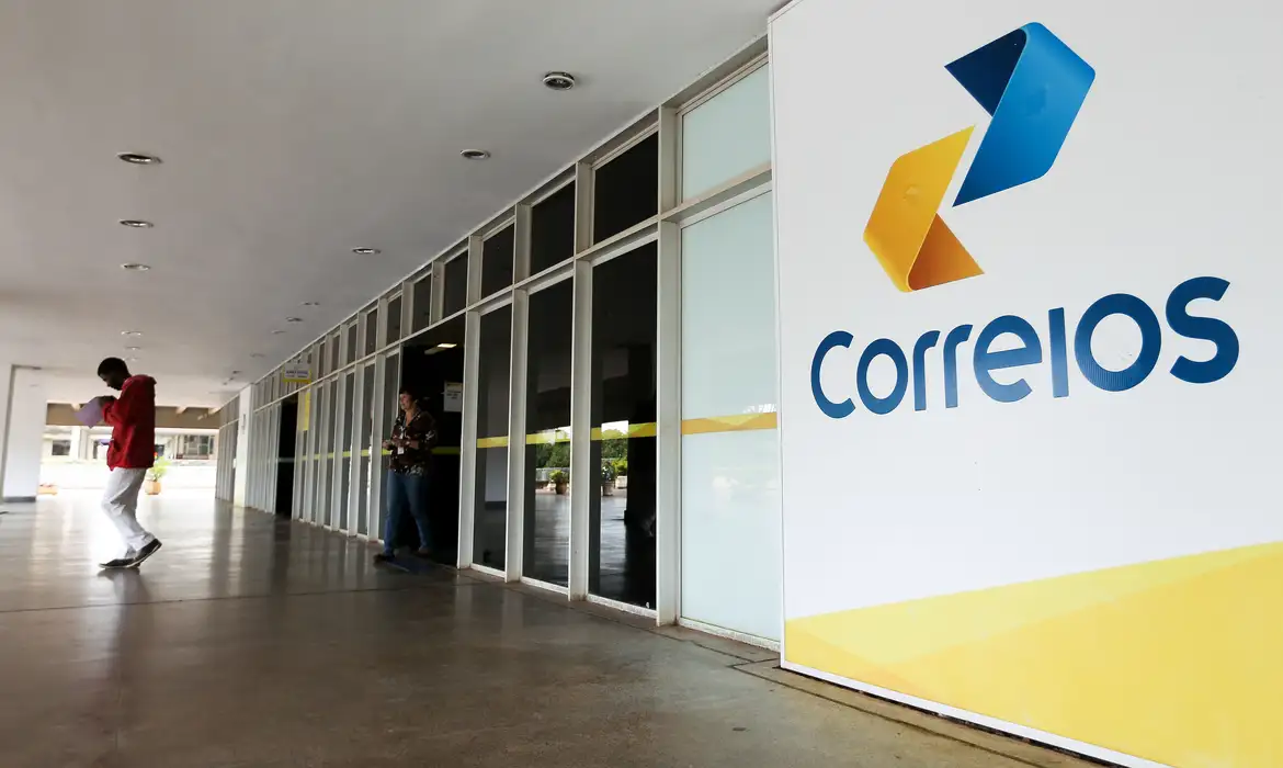 Beneficiários do INSS podem contestar descontos indevidos nos Correios