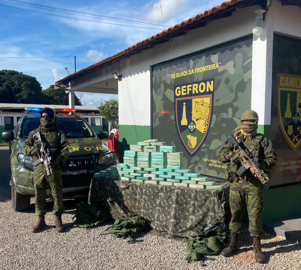Ação conjunta prende três traficantes na BR-070 com cocaína avaliada em R$ 1,1 milhão