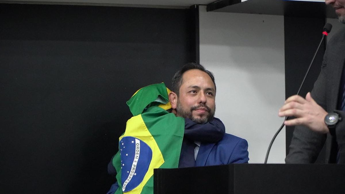 Bolsonarista não vai exonerar equipe de vereador afastado por suspeita de corrupção