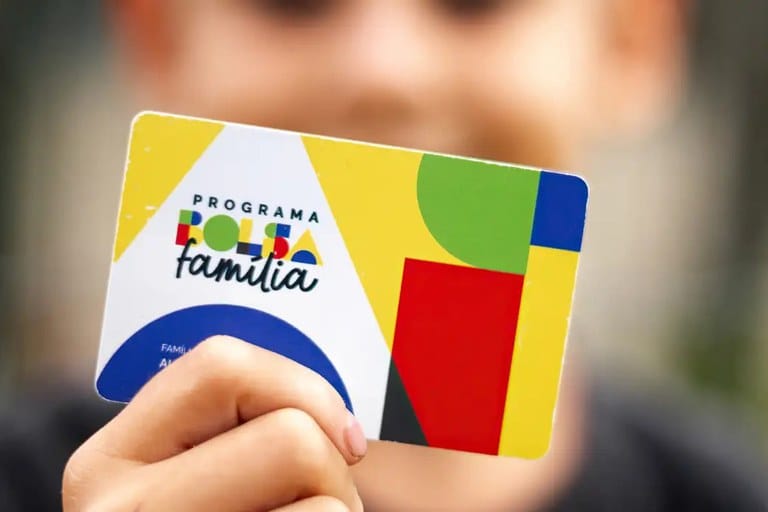Caixa Econômica começa a pagar Bolsa Família de maio nesta terça-feira