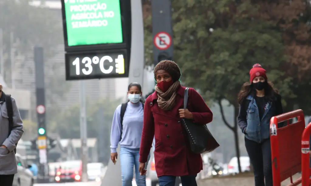 Com mínima de 14 graus, Defesa Civil emite alerta para chegada de frente fria em Mato Grosso