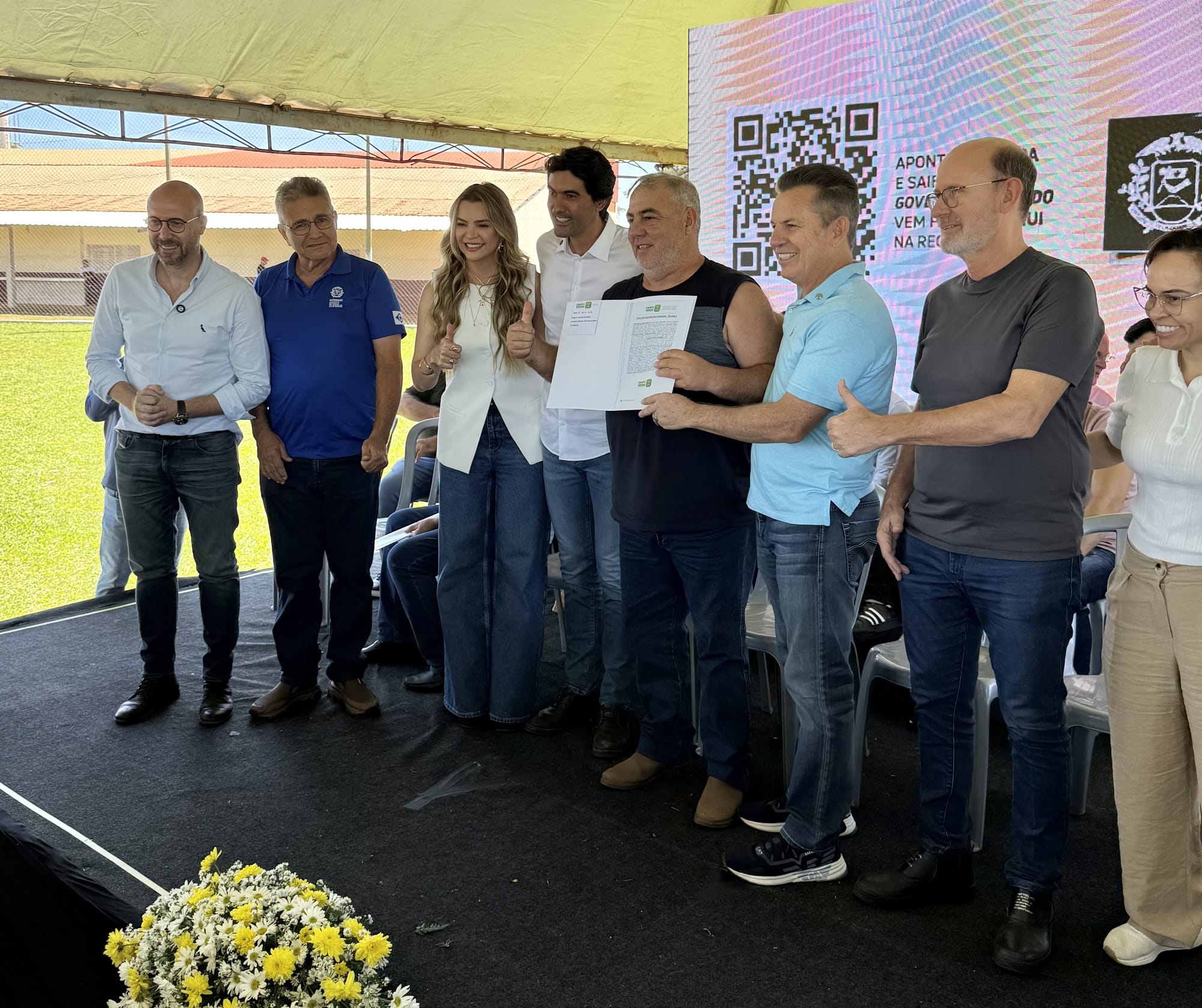Estado entrega escrituras definitivas e põe fim à espera de mais de 40 anos de moradores