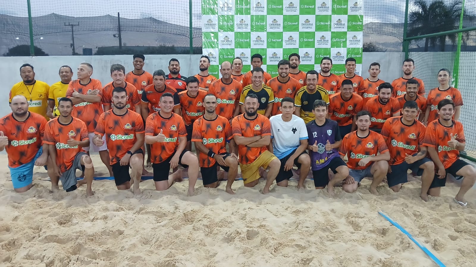 Itanhangá-MT : 1ª Copa Sicredi de Futevôlei de areia em duplas reúne atletas regionais em Itanhangá
