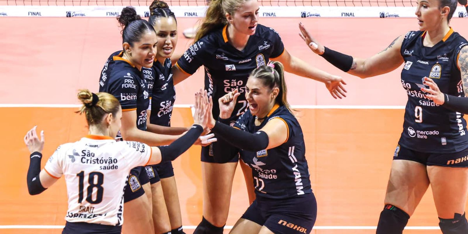 Osasco garante título da Superliga Feminina de vôlei