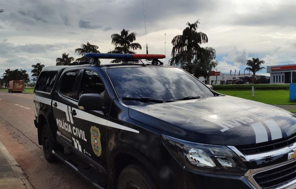 PC faz operação contra falso delegado que extorquiu R$ 70 mil de homem que enviou 'nudes' a menor