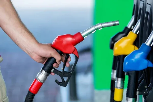 Posto de combustíveis perde direito ao uso de marca após rescisão contratual