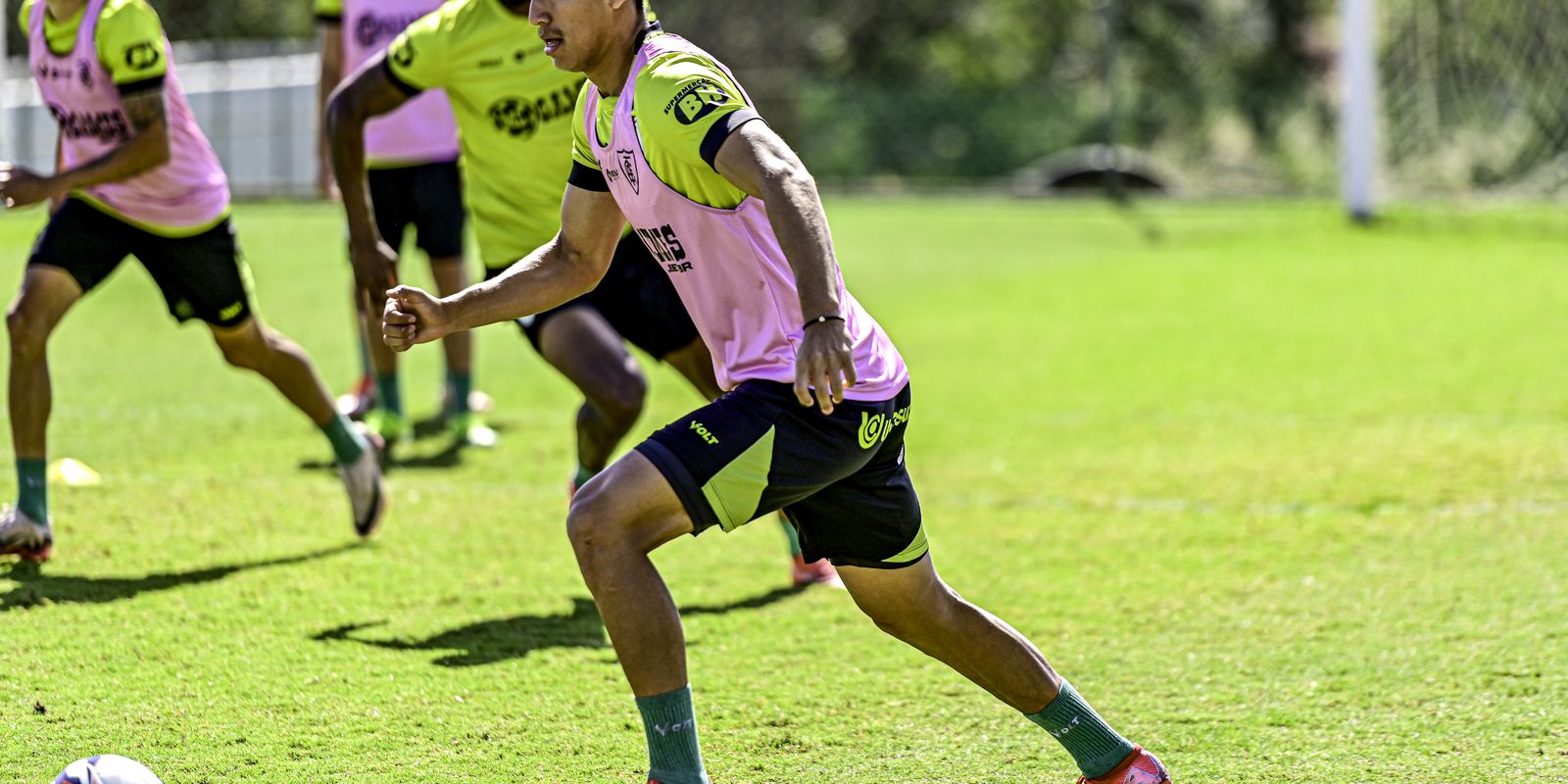 STJD suspende jogador do América-MG em caso de discriminação racial
