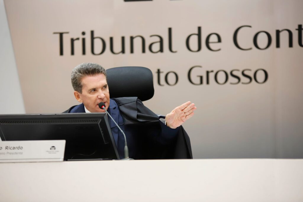 TCE alerta para superendividamento de servidores públicos de MT com consignados e anuncia auditoria