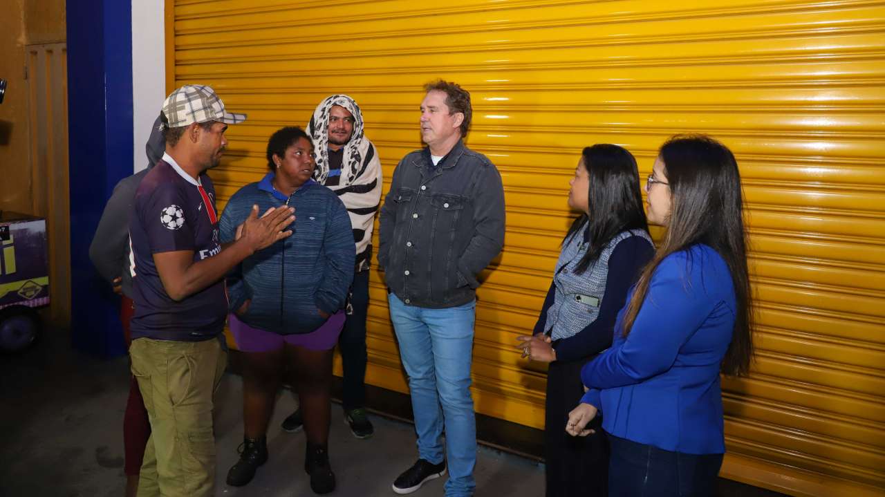 Várzea Grande entrega cobertores e sopas às pessoas em situação de rua
