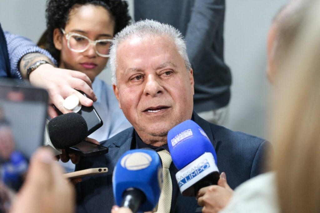 Afastado do cargo, Chico 2000 é alvo de operação por suspeita de compra de voto da eleição de 2024