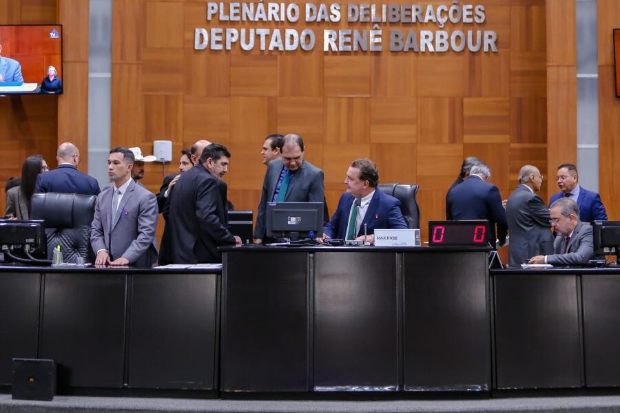 Assembleia aprova projeto que impede mandato parlamentar a condenados por pedofilia em MT