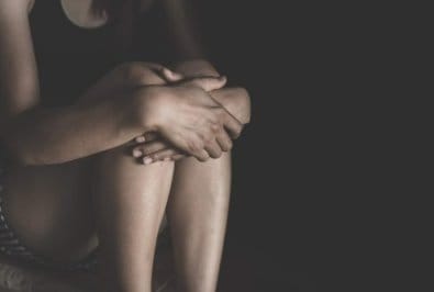 Criminoso é preso por estuprar a enteada de 14 anos; vítima era abusada desde os 11