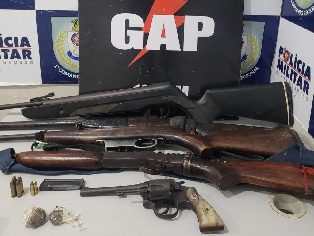 Faccionado que ameaçava moradores é preso com armas em Santo Antônio do Leverger