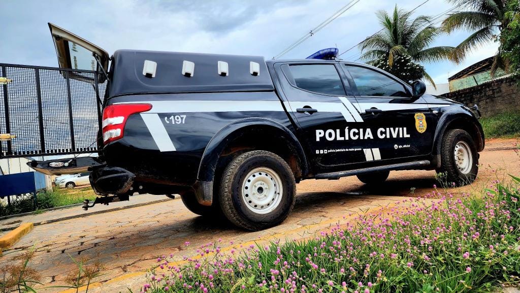 Homem acusado de estuprar filhas menores é preso pela PC por posse ilegal de arma