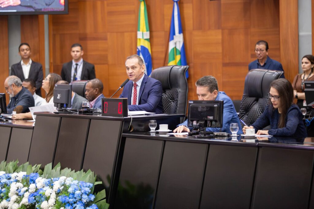 MT tem 300 mil contratos e chefe do Procon e do Banco do Brasil poderão ser intimados pela AL