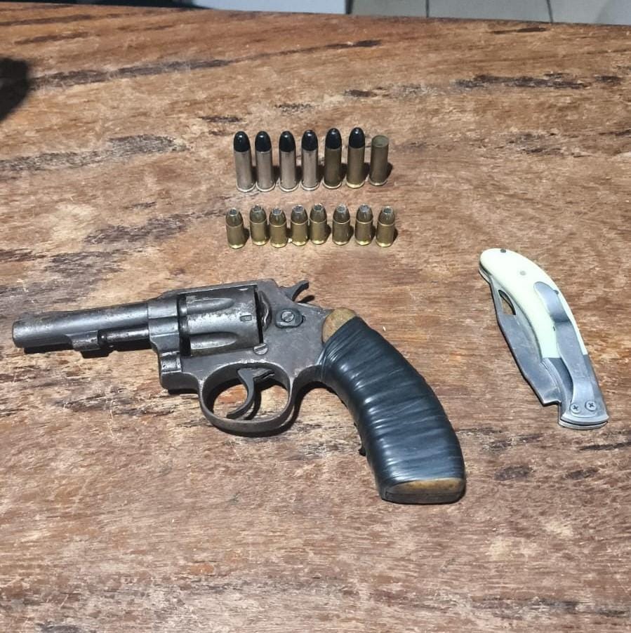 Mulher aciona a polícia e marido é preso por agressão e ameaça de morte