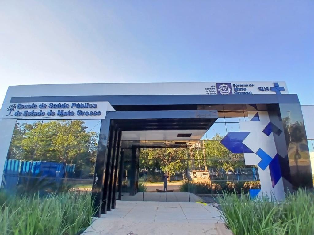 Obra da Escola de Saúde Pública está com 83% de execução