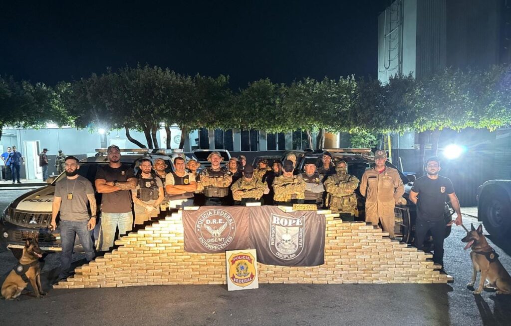 Operação apreende quase meia tonelada de cocaína em caminhão de soja avaliada em R$ 8,1 milhões