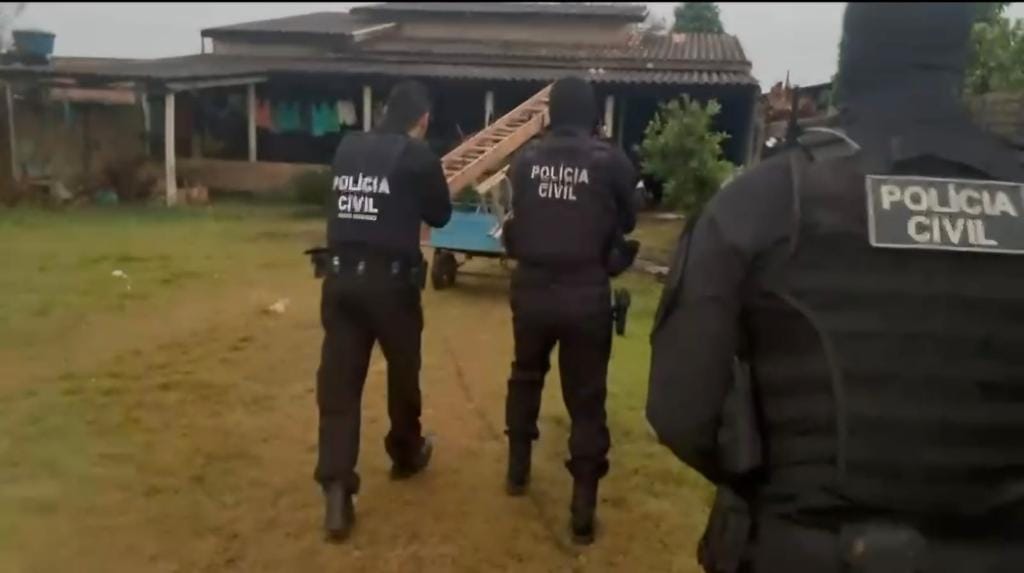 Operação policial prende 18 traficantes e desarticula rede de compra e venda de drogas em MT