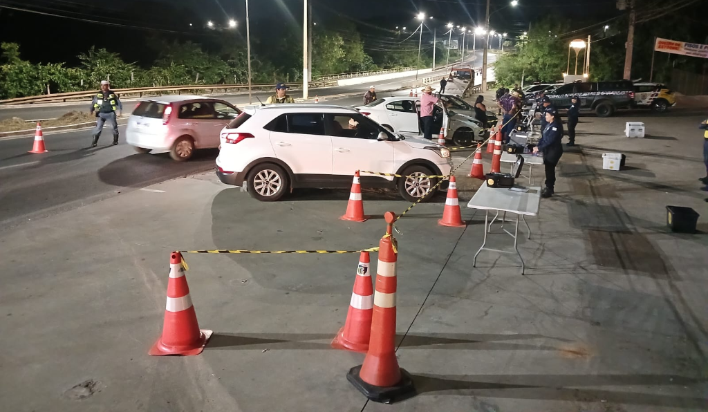 Operações Lei Seca terminam com treze motoristas detidos por embriaguez ao volante