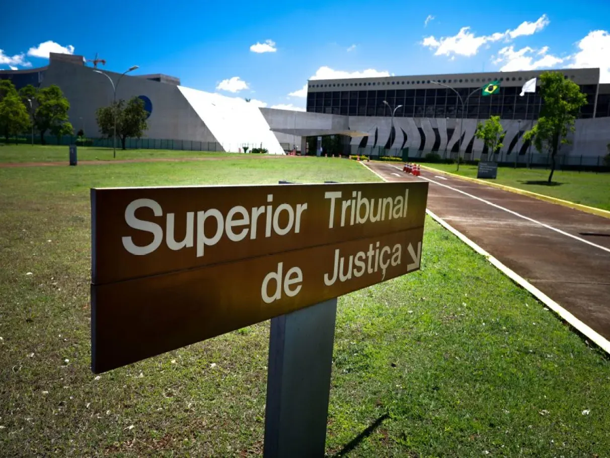 STJ mantém prisão e condenação de homem que matou companheira com pauladas