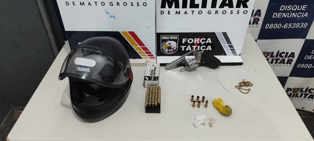 Após execução de mulher, PM persegue faccionados e prende três em MT