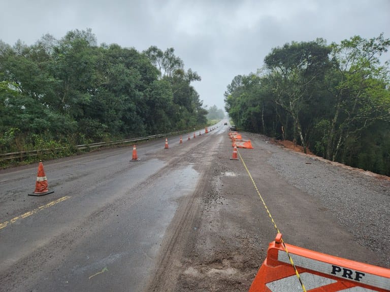 Concessionária terá que indenizar dono de caminhão que tombou por buraco em rodovia federal em MT