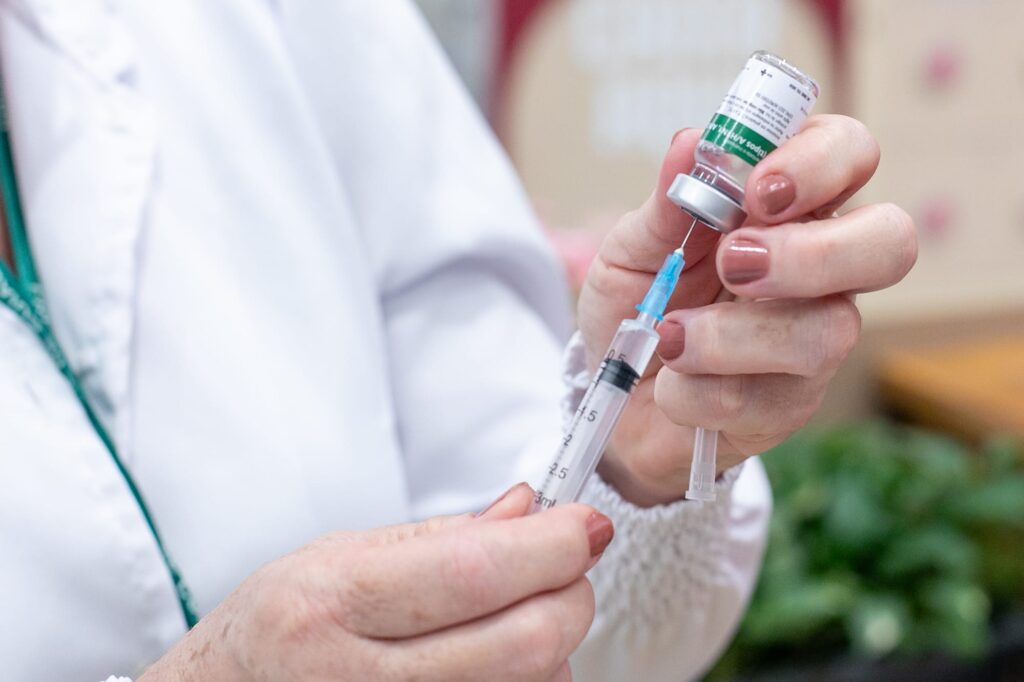 Cuiabá vacina adolescentes entre 15 e 19 anos contra o HPV até o próximo dia 1º de agosto