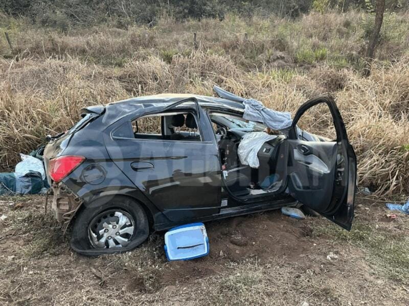 Duas pessoas morrem e três ficam feridas em grave acidente com carro de passeio na rodovia BR-163