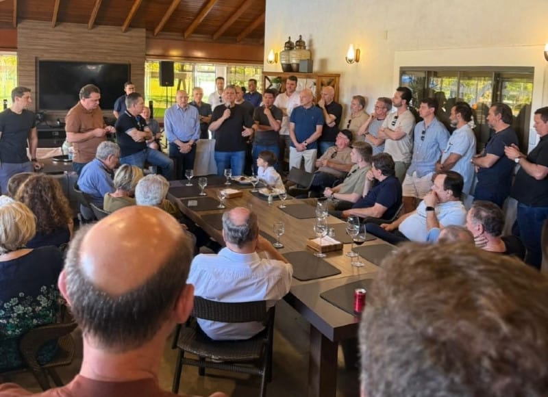 Governador de São Paulo destaca trabalho de Mauro Mendes"Uma inspiração, sou fã"; vídeo