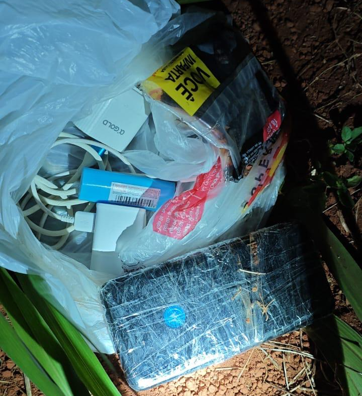 Justiça afasta policial penal por cobrar R$ 2,5 mil por cada celular entregue para presos em MT