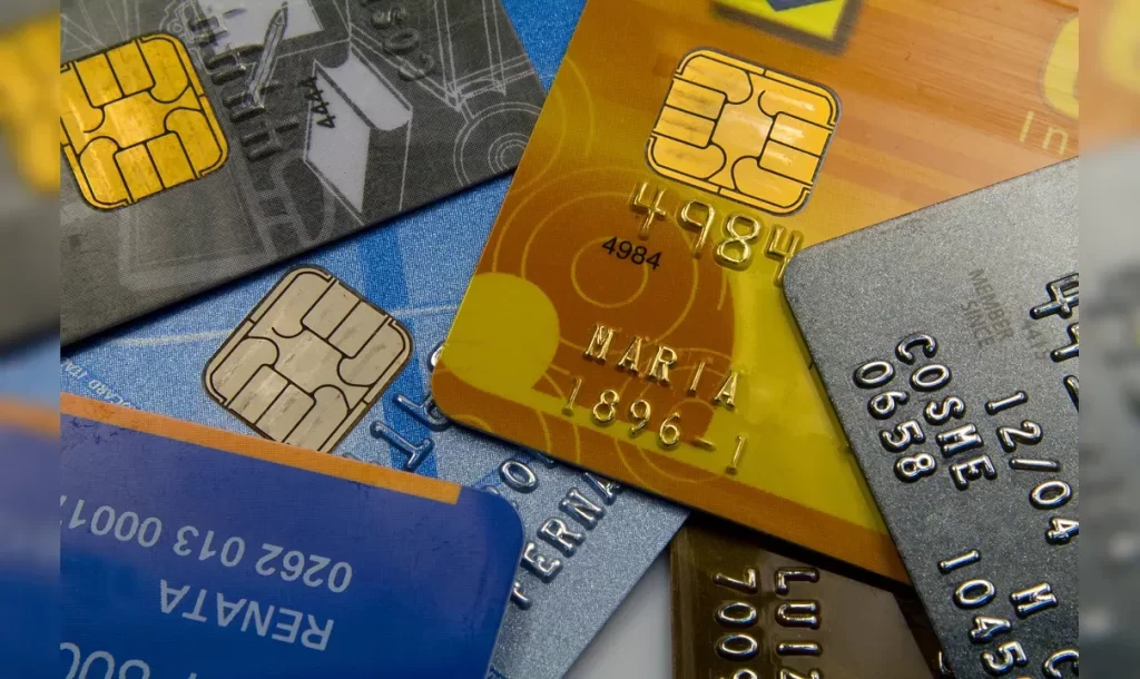 Justiça manda operadora reembolsar empresa por cobrança indevida de taxas