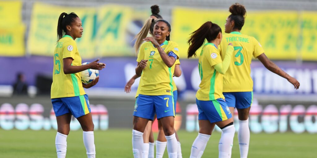 Liderada por Kerolin, seleção goleia Bolívia na Copa América