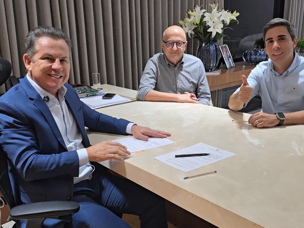 Mauro sanciona lei para flexibilizar hora-atividade e libera que professores trabalhem em casa